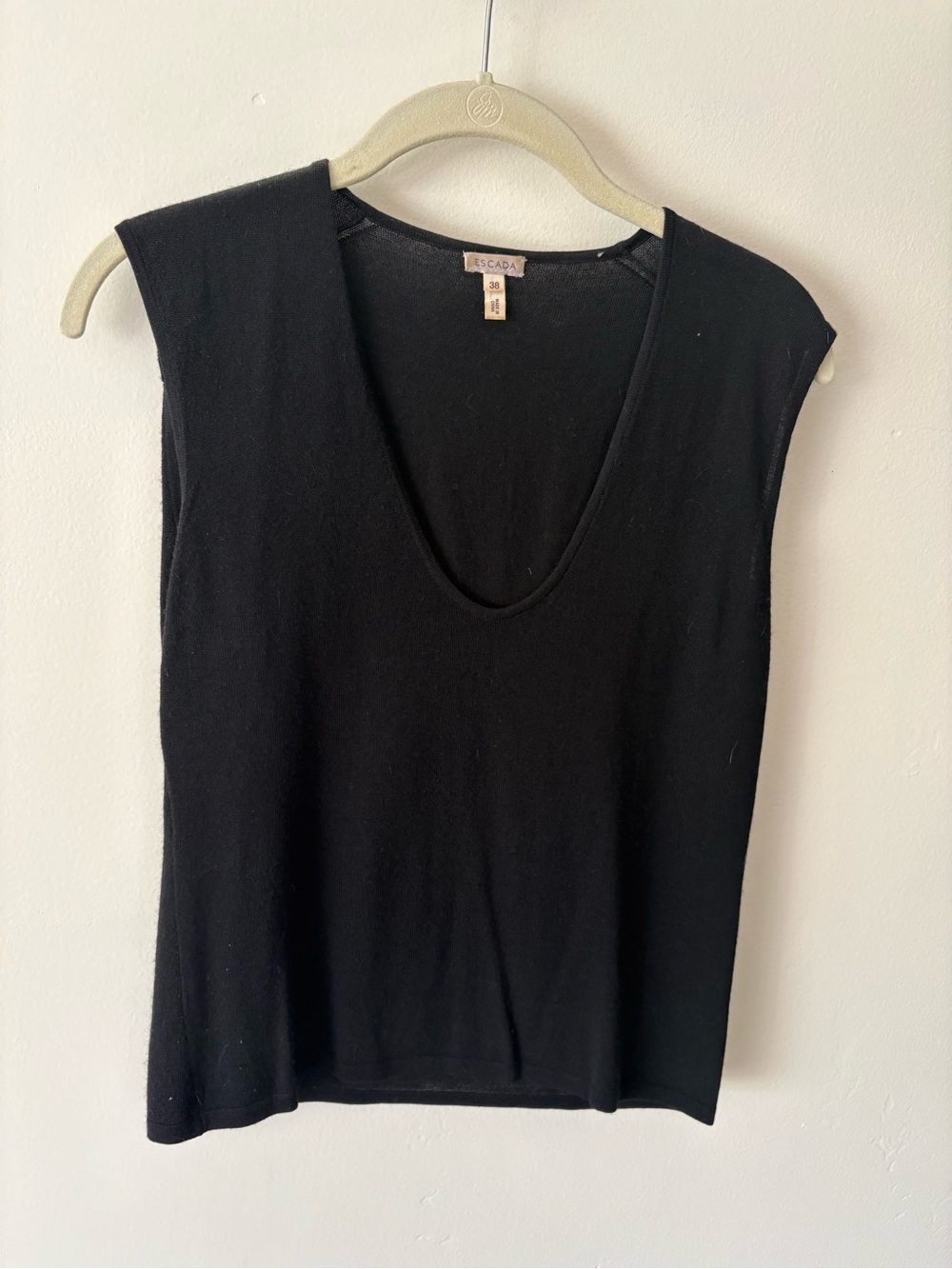 Escada Black Sleeveless V-Neck Knit Tank
